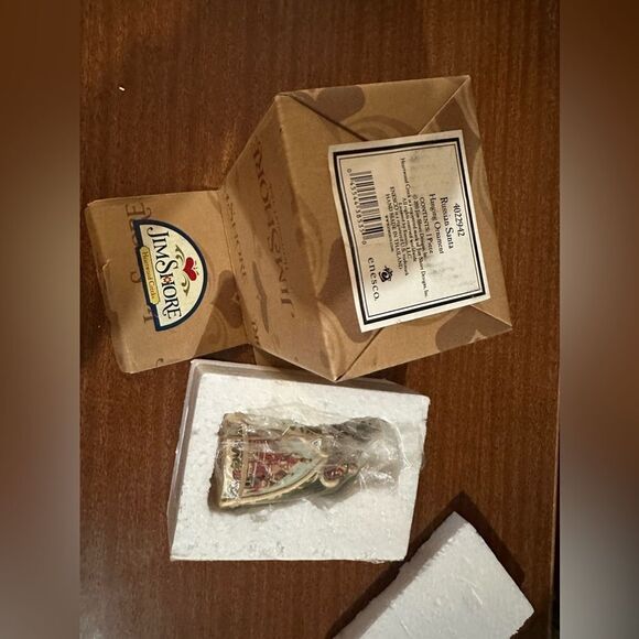 Stunning Jim Shore Russian Santa Figurine with Green and White Accents - Picture 6 of 6